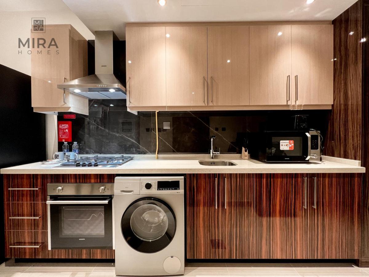 Mira Holiday Homes - Lovely Studio With Burj Khalifa View 迪拜 外观 照片